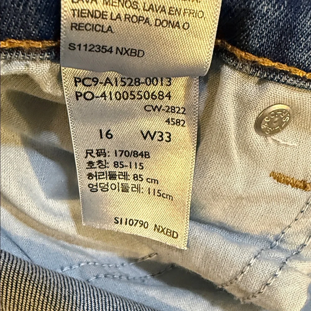 3/$20 Signature by Levi Strauss Blue Denim Pearl Rhinestone Heritage Jean Shorts - Picture 6 of 11